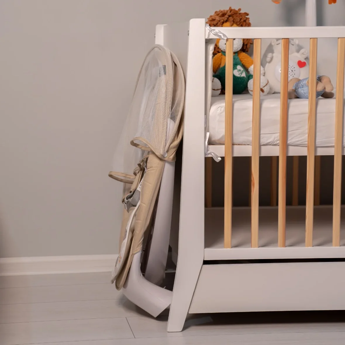 leagan-electric-pentru-bebelusi-cu-spatar-reglabil-si-senzor-de-miscare-appekids-evoque-bubble-beige-991510