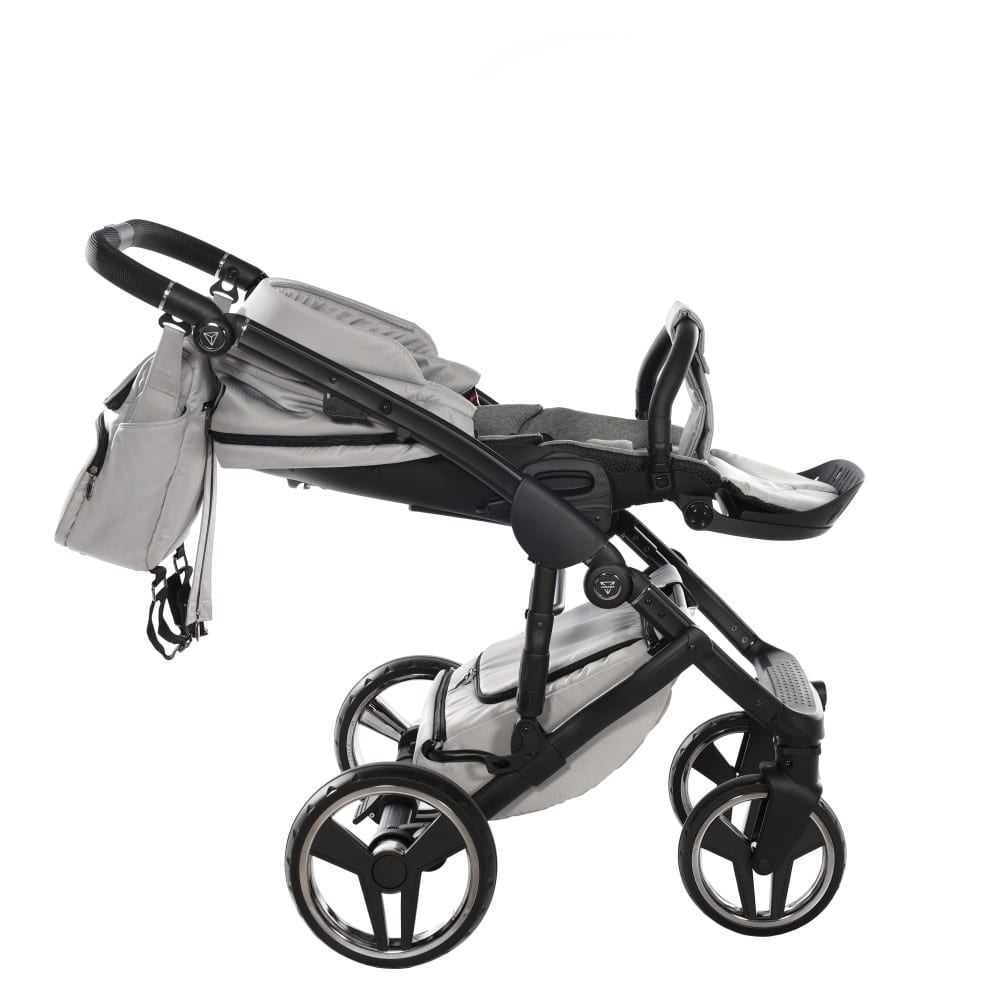 Carucior_Junama_Diamond_2_in_1-Basic_06_Light_Gry_V3_Modul_Sport_cu_pozitie_de_somn