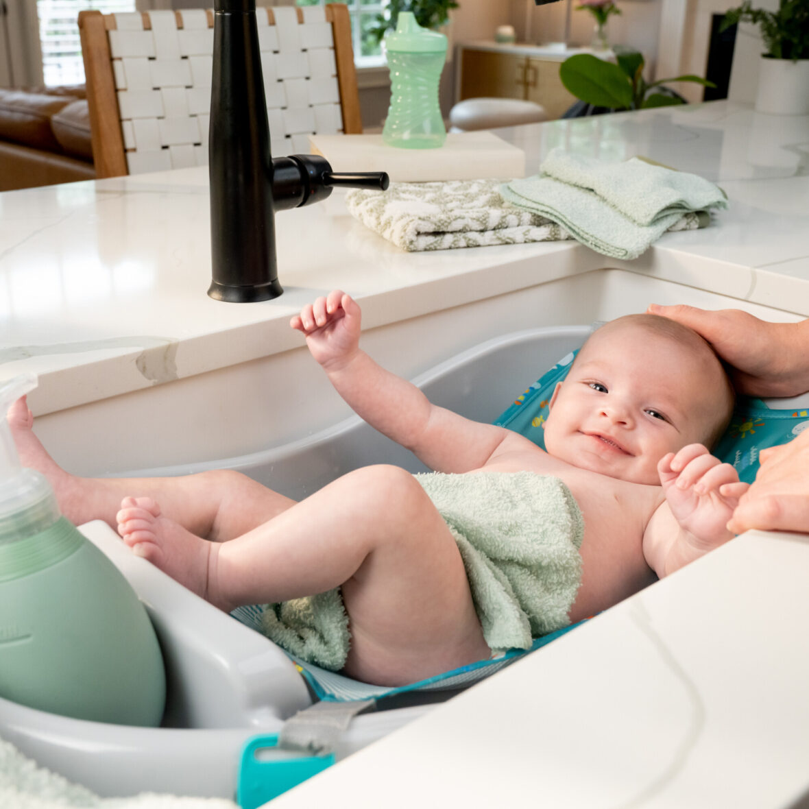 Cadita Ingenuity Comfy Clean Deluxe Blue tiny tots bebe magazin copii cluj (2)