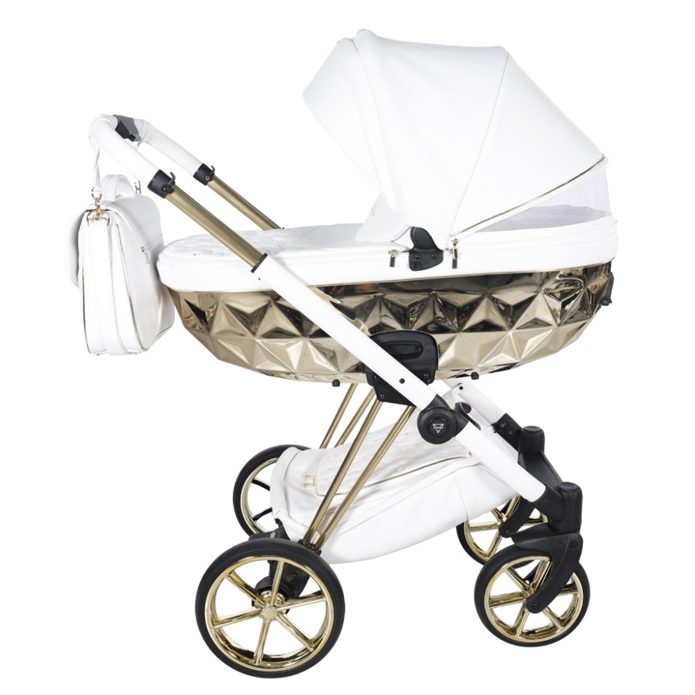 Carucior-3-in-1-Junama-Diamond-Cubby-04-Premium-White-Junama-Romania-magazin-carucioare-de-copii-cluj-5