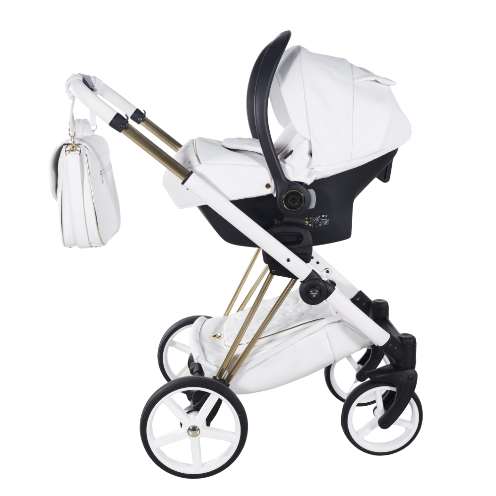Carucior-3-in-1-Junama-Diamond-Cubby-04-Standard-White-Junama-Romania-magazin-carucioare-de-copii-cluj-2